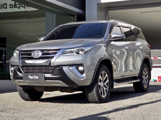 TOYOTA HILUX SW4 2.8 SR 4X4 16V TURBO INTERCOOLER DIESEL 4P AUTOMÁTICO